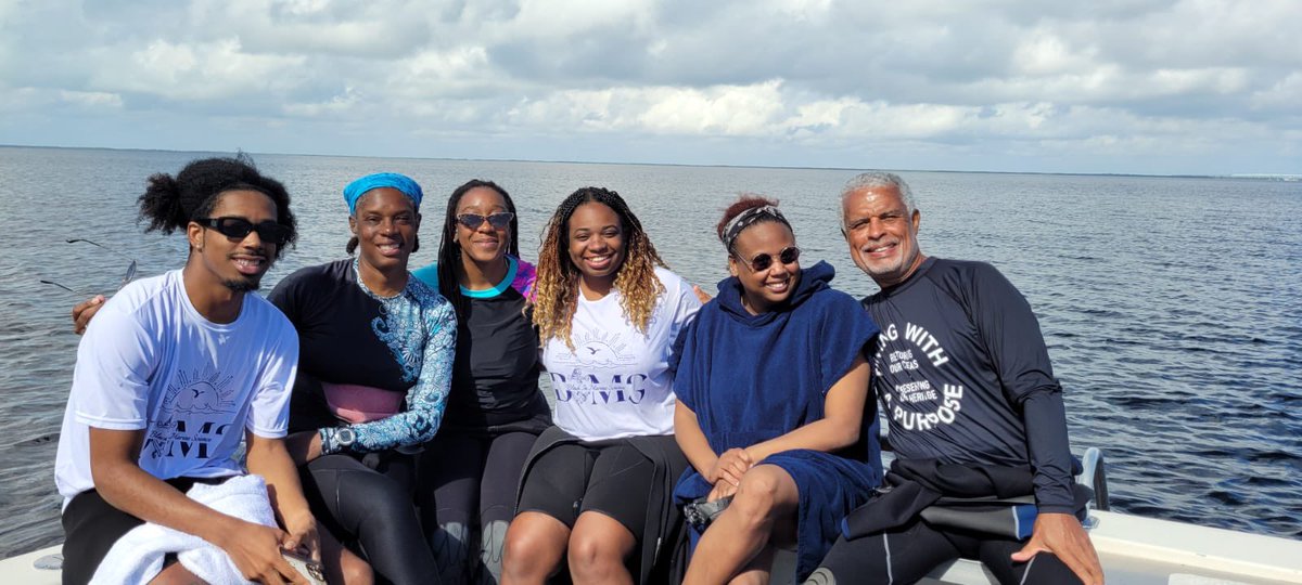 Officially <a href="/PADI/">PADI</a> advanced dive certified 🤙🏾 so thankful for <a href="/BlackinMarSci/">Black in Marine Science</a> , my dive buddies, and our amazing dive instructors who are pictured here #BIMSWeek2022