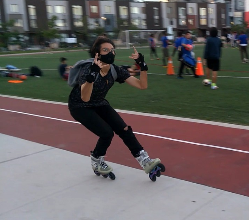 CanadaBladers's tweet photo. Having a blast on wheels! π₯π€
#regentpark
#toronto #torontobladers #torontoinline #inlineskating #rollerblading #goskate #freeskating #skate #fridaynightskate #fns https://t.co/rcQk9JovME