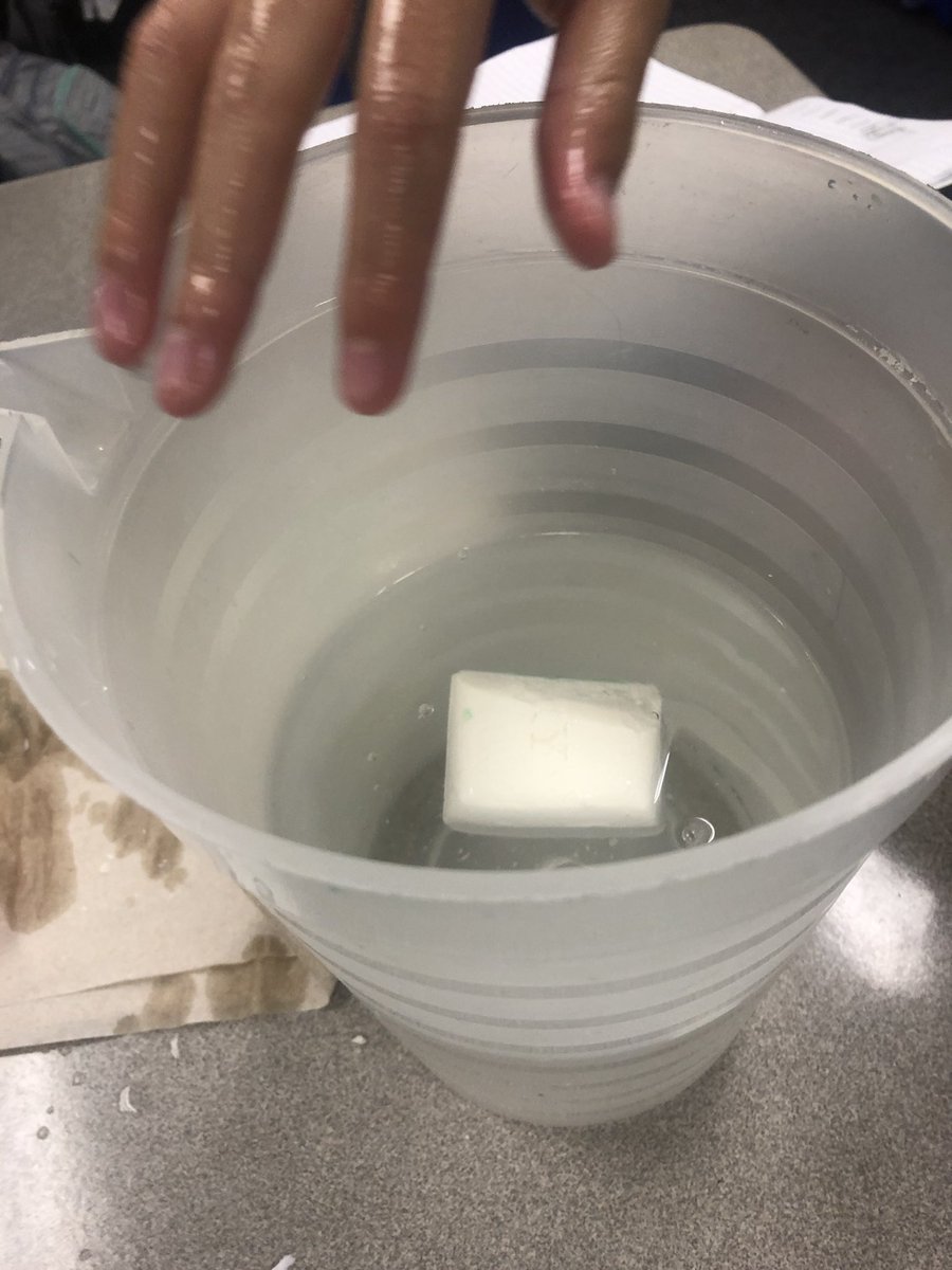 MrJoseSanabria1's tweet photo. #FallPBL #HowDense #SinksOrFloat finding which soap is the least dense without using measuring tools. Applying the learning #CriticalThinking #Collaboration #Communication #Creativity https://t.co/TQ0sbBgshh