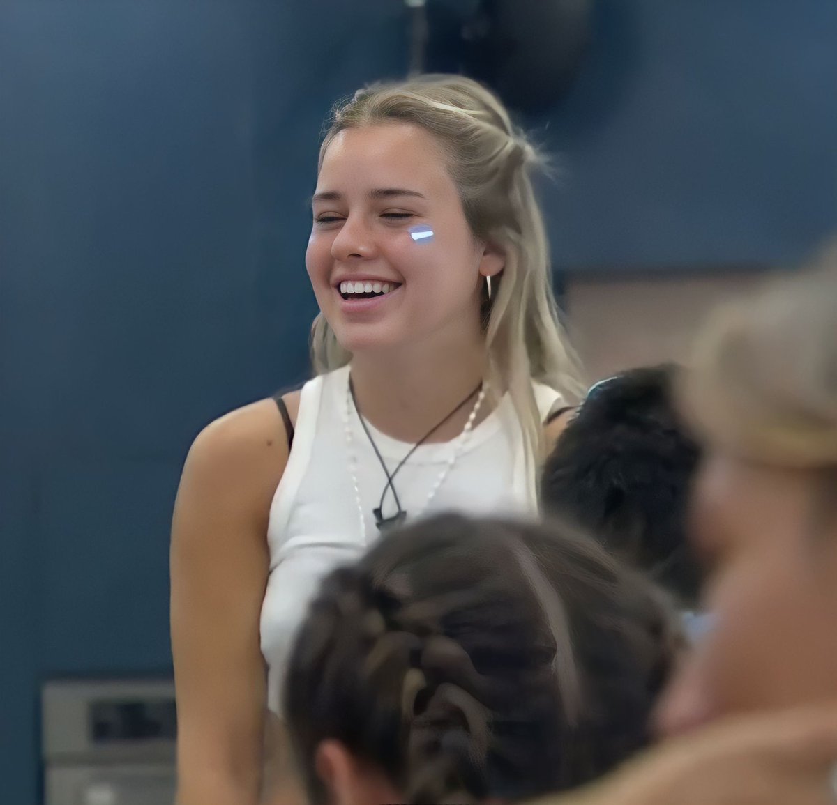 coticontext's tweet image. nuestra reina 💙🤍 #gh2022 #gh22 #granhermano