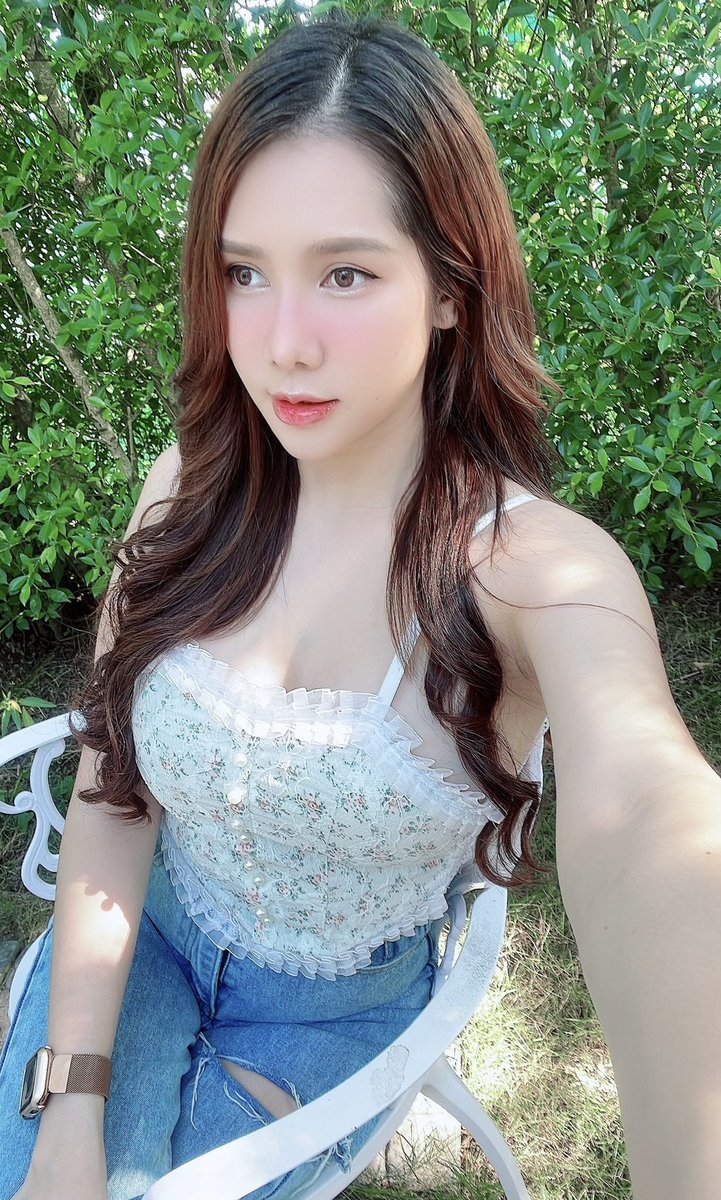 mei_nf's tweet photo. Hello December 🤍 https://t.co/WA6sSC1nQp