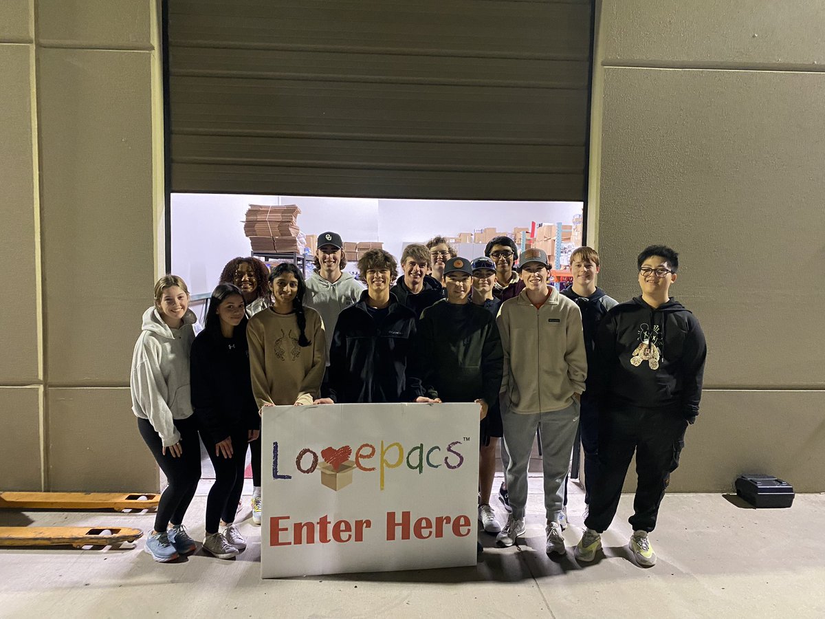 rockhillgolf1's tweet photo. So proud of the Rock Hill golf team with their efforts with LOVE PACS. Over 100 boxes filled for families over the holidays.  Serving others is the greatest reward. Thank you to the parents for their help. @RockHillHS @PISD_Athletics @ProsperISD https://t.co/rZARx95nwo