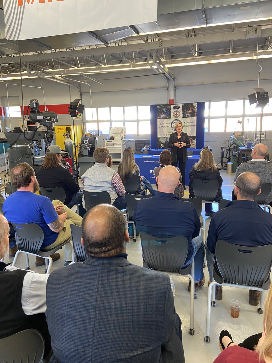 KHolderWorks's tweet photo. Had the privilege of watching @bevillstate sign their first two machinist apprentices! In partnership with G&amp;G Steel, these apprentices will earn as they learn new skills, on the job and in the classroom. Congrats to all the partners that made this program a reality! @AOA_Works https://t.co/kfRpuThKfk