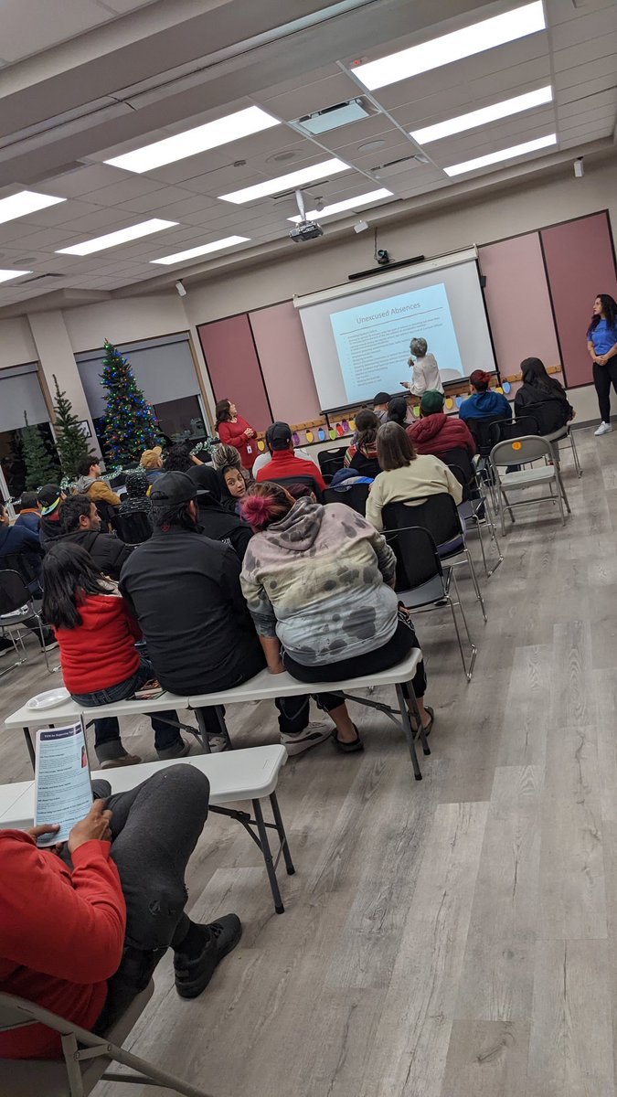 Wow, what an amazing parent engagement event with Jane Groff! Parents learning the importance of school attendance 😊.<a href="/USD457/">Garden City Public Schools USD 457</a> @LaBarberaGlenda @DrMDomin84