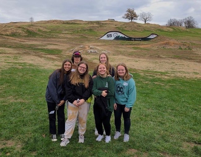 MissouriDECA's tweet photo. DECA Month was a success!! Thank you to all of our members, chapters, and advisors who participated in DECA Month. From Power Trip to the New York Experience, DECA Month has been full of memories and fun. Let’s keep this enthusiasm coming into 2023!🔷🔷🔷 https://t.co/BdwUaQSRcX