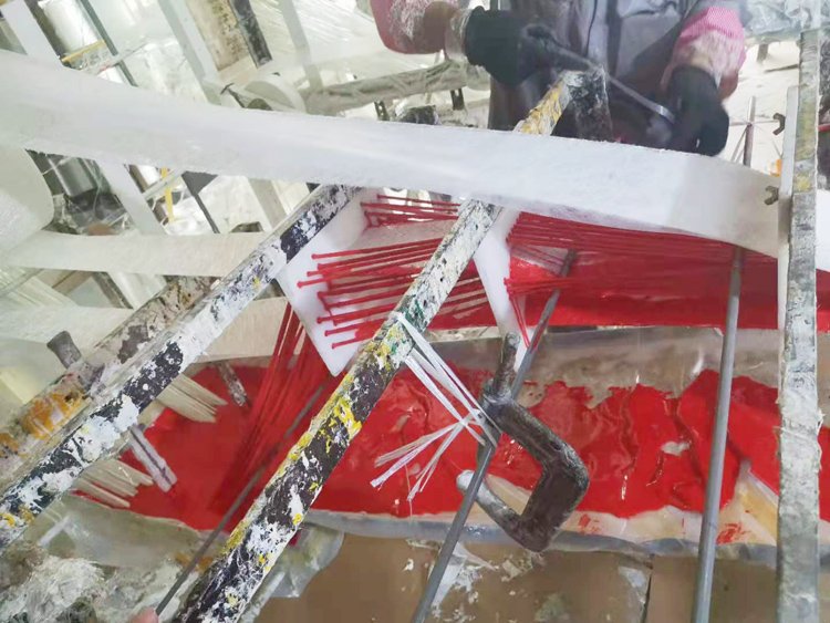 different FRP profiles take use different fiberglass roving, mat and resin, customized proper product according to its work environment, strength, fire retardant and customer's special requirement. email allykuo@ylfrp.com
#FRP #factory #FRPprofile #fiberglass #frpstructure