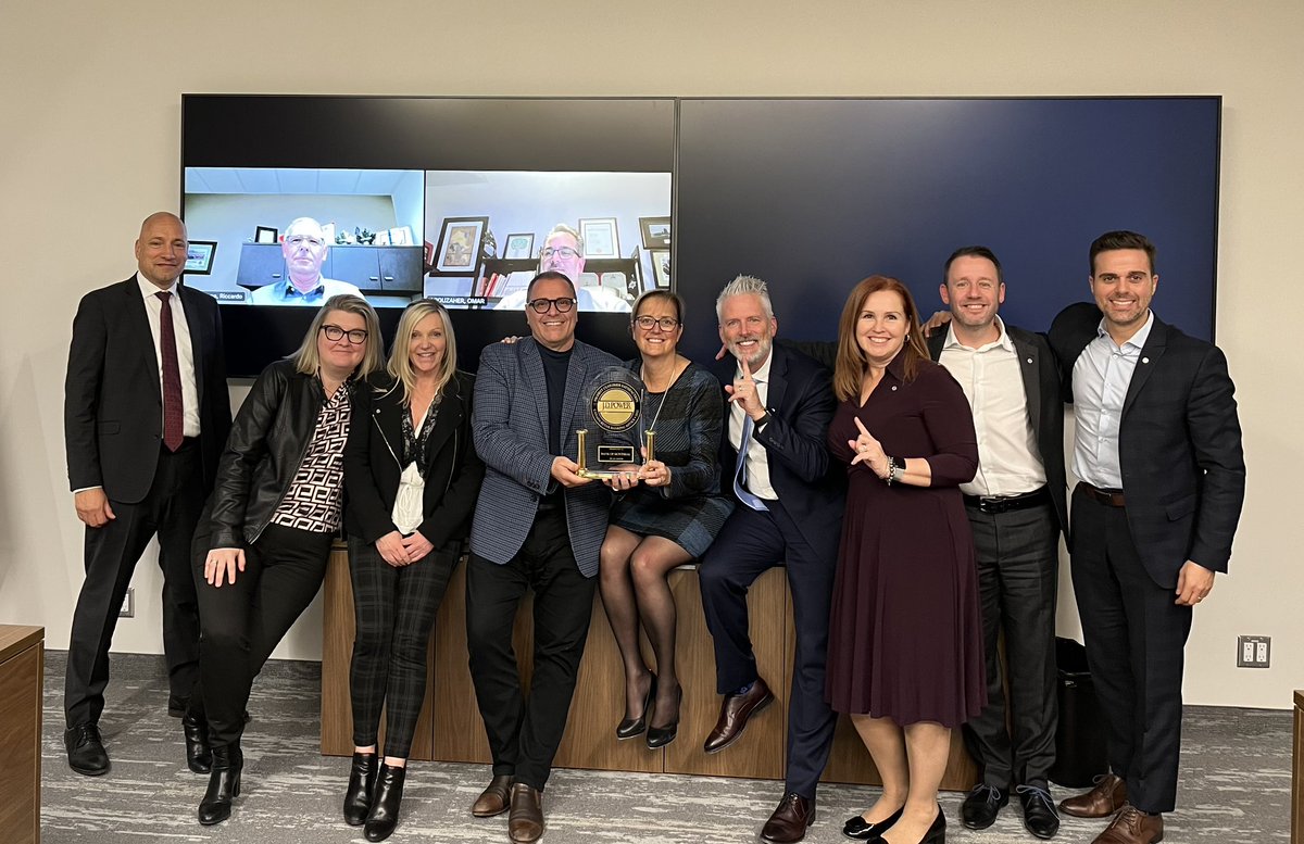 fredlovespink's tweet photo. @vittoriop19 Proudly launches the tour of the JD Power Trophy in Quebec & Eastern Ontario π#QCEO #BMOproud https://t.co/TSzglPYmue