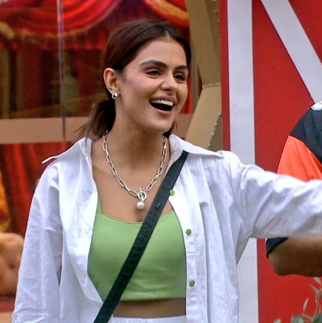 kapil_kbhrdwaj's tweet photo. Who will win the Show? 

Retweet 🔁 - #PriyankaChaharChoudhary
Like ♥️ - #ShivThakare

#BB16 #BiggBoss16 #PriyAnkit #ShivIsTheBoss 
#AnkitGupta𓃵 #MCStan𓃵 
         RT                                                LIKE https://t.co/vATv8smyts