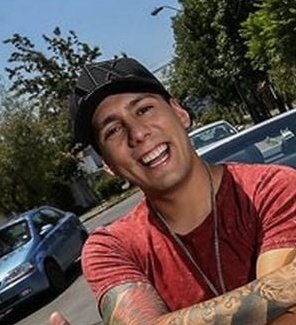 PrincipeSayaveg's tweet photo. #UrbanosEnTVN cada vez que lo escucho al pailita me imagino a este ql del dash https://t.co/s1gw9cPVwo