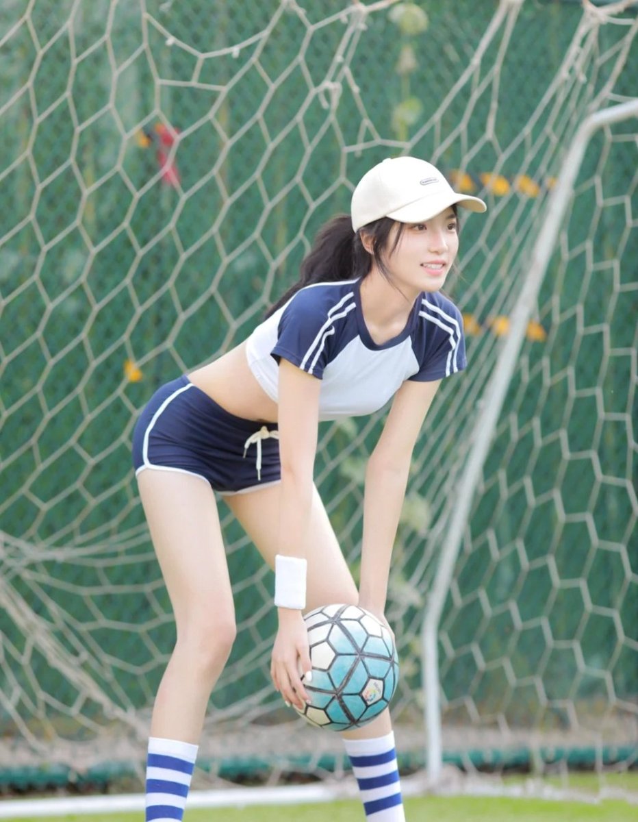 aipeipei_'s tweet photo. 做一个超级厉害的门将(｢･ω･)｢嘿 https://t.co/5vQ2E3Ujyi