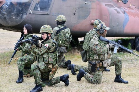 中央即応連隊（宇都宮）雑誌「アームズマガジン」取材対応】 連隊は