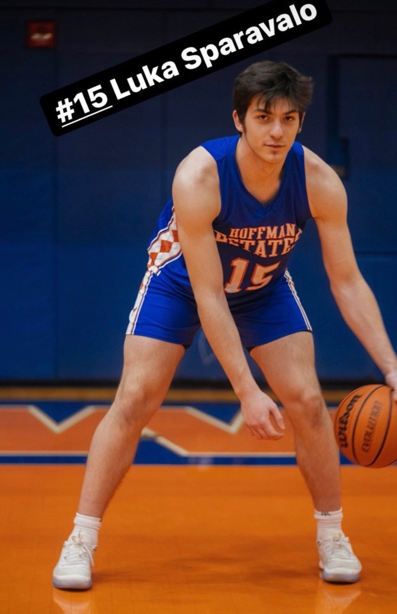 Big s/o to last year’s captains <a href="/PreetBrahmbhat4/">Preet Brahmbhatt</a> and <a href="/LukaSparavalo/">Luka Sparavalo</a> for encouraging our team on this week’s #WisdomWednesday
They both emphasized the importance of controlling the controllable, having a “next play” mindset and the value of preparation. Thank you, fellas! #UBUNTU