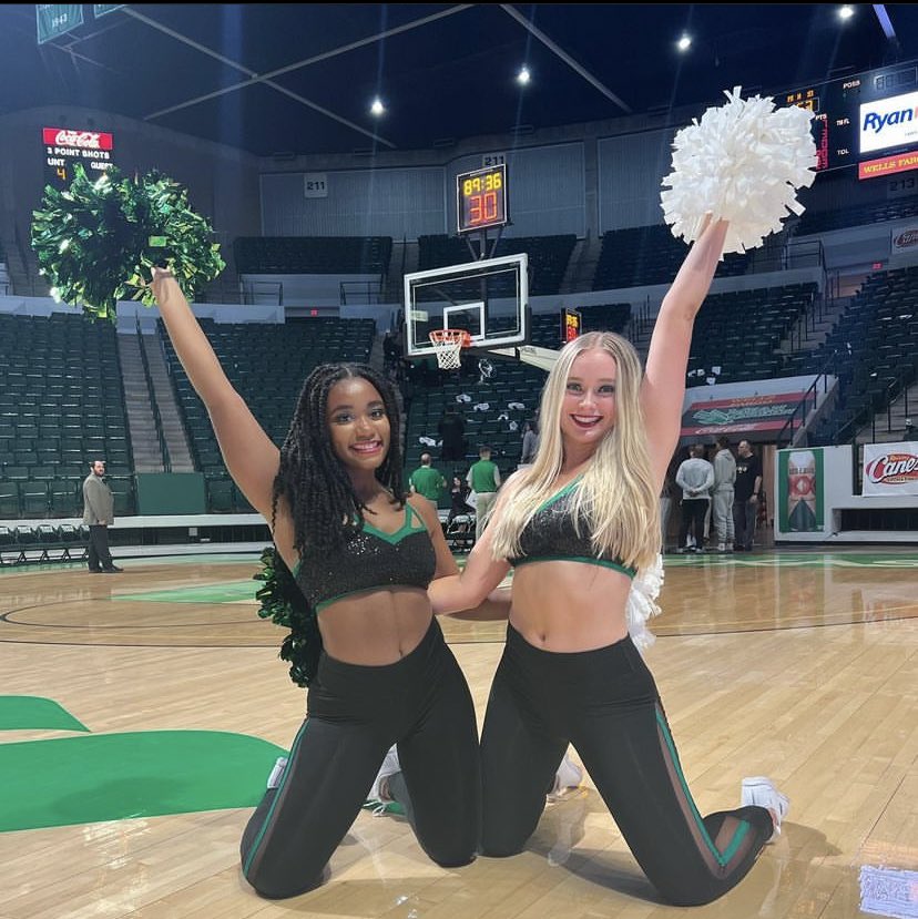 Back with a stunning Teammate Tuesday are Evan and Madison! They both met on NTD and are roomies! 👯‍♀️💚 
#ntxdancers #UNT #meangreen