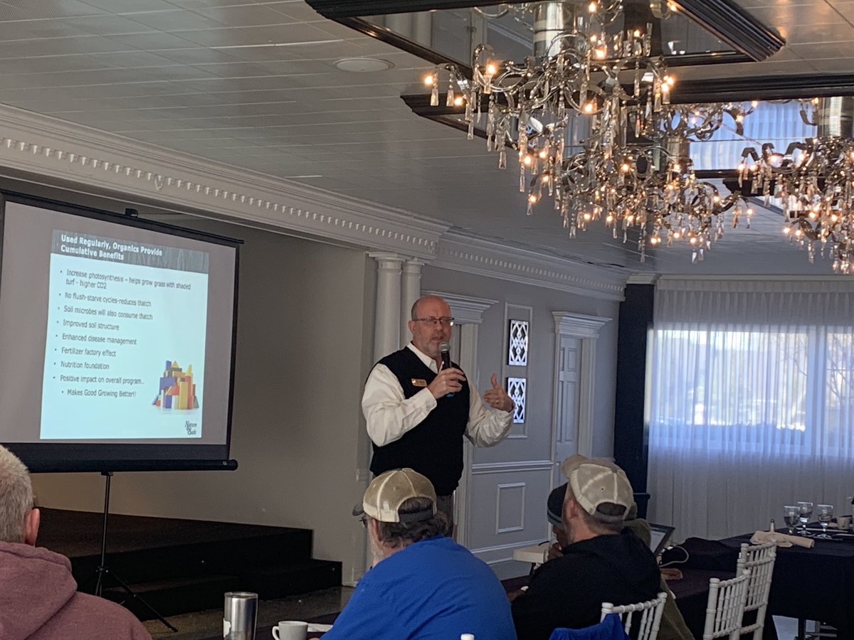 jojop63's tweet photo. ⁦@NatureSafe⁩ ⁦thank you @rickgeise1⁩ great way to end a full day of #TurfEdu ⁦@AdvancedTurf⁩ 👏👏👏 https://t.co/7YpWSFpMlH