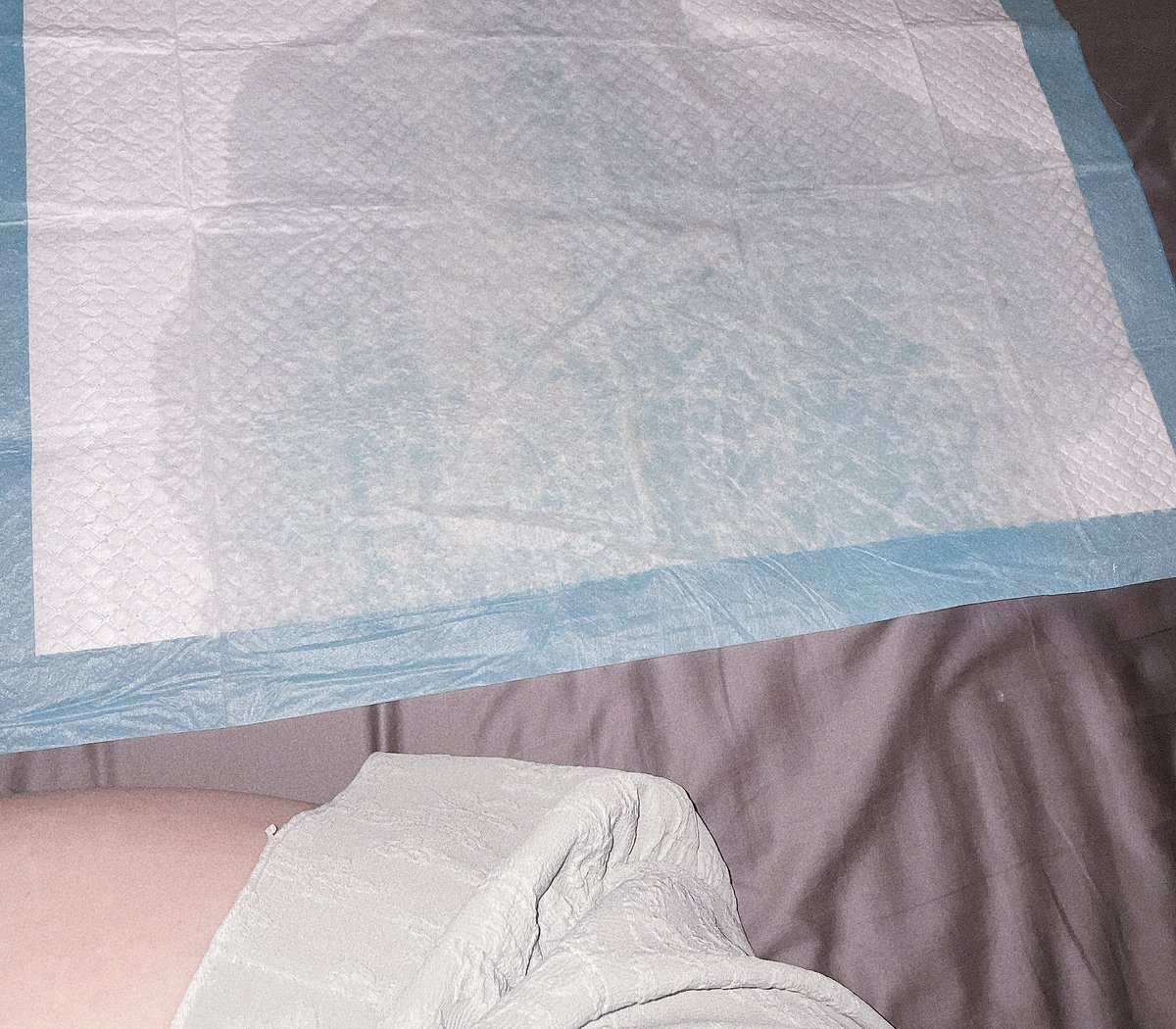 不是吧，被玩失禁了🥵
兜不住了 https://t.co/TclfvTkjtH