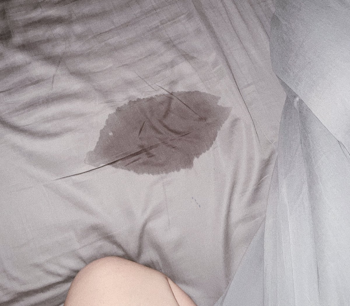 不是吧，被玩失禁了🥵
兜不住了 https://t.co/TclfvTkjtH