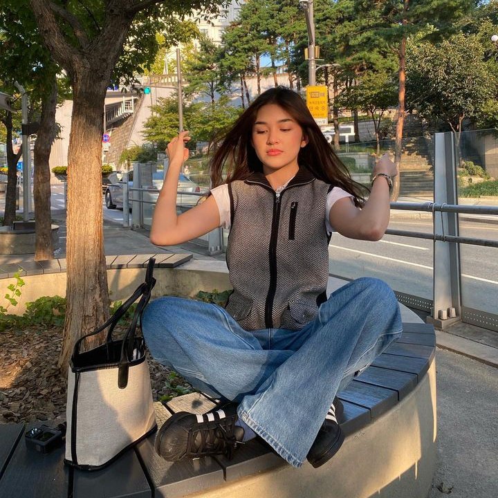 yzakhrystn's tweet photo. happy 19th, @nicolekrystn ˚ ༘♡ ⋆｡˚

my all time absolute 100% very best fave  human ever. i love you so muchie! 🤍 https://t.co/HqiqAqdJ9A