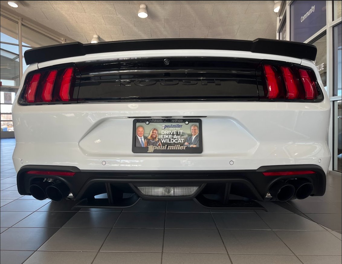 PaulMillerKY's tweet photo. 🔥JUST ARRIVED🔥
2022 Ford Mustang GT Premium ROUSH in Oxford White 

https://t.co/a15TFJNly4 https://t.co/bnRgFxxBQv