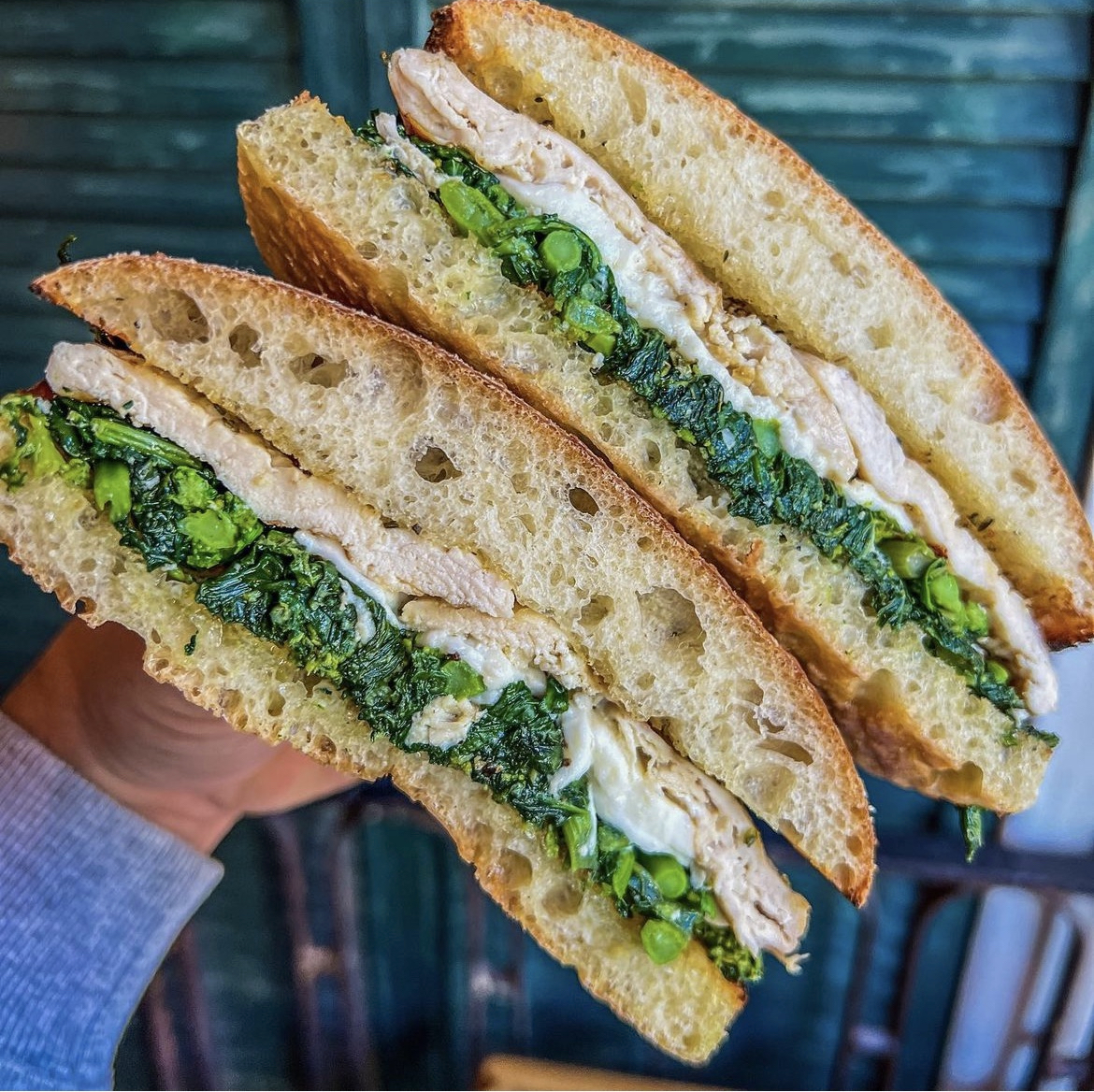 " @heystamford Add it to the list! The Grumo from @bari167 pizza (grilled chicken panini, broccoli rabe, &amp; fresh mozz) #heystamford #stamforddowntown #stamford "

🤤🥦🍽️ #eatbroccolirabe #broccolirabe #paninilovers