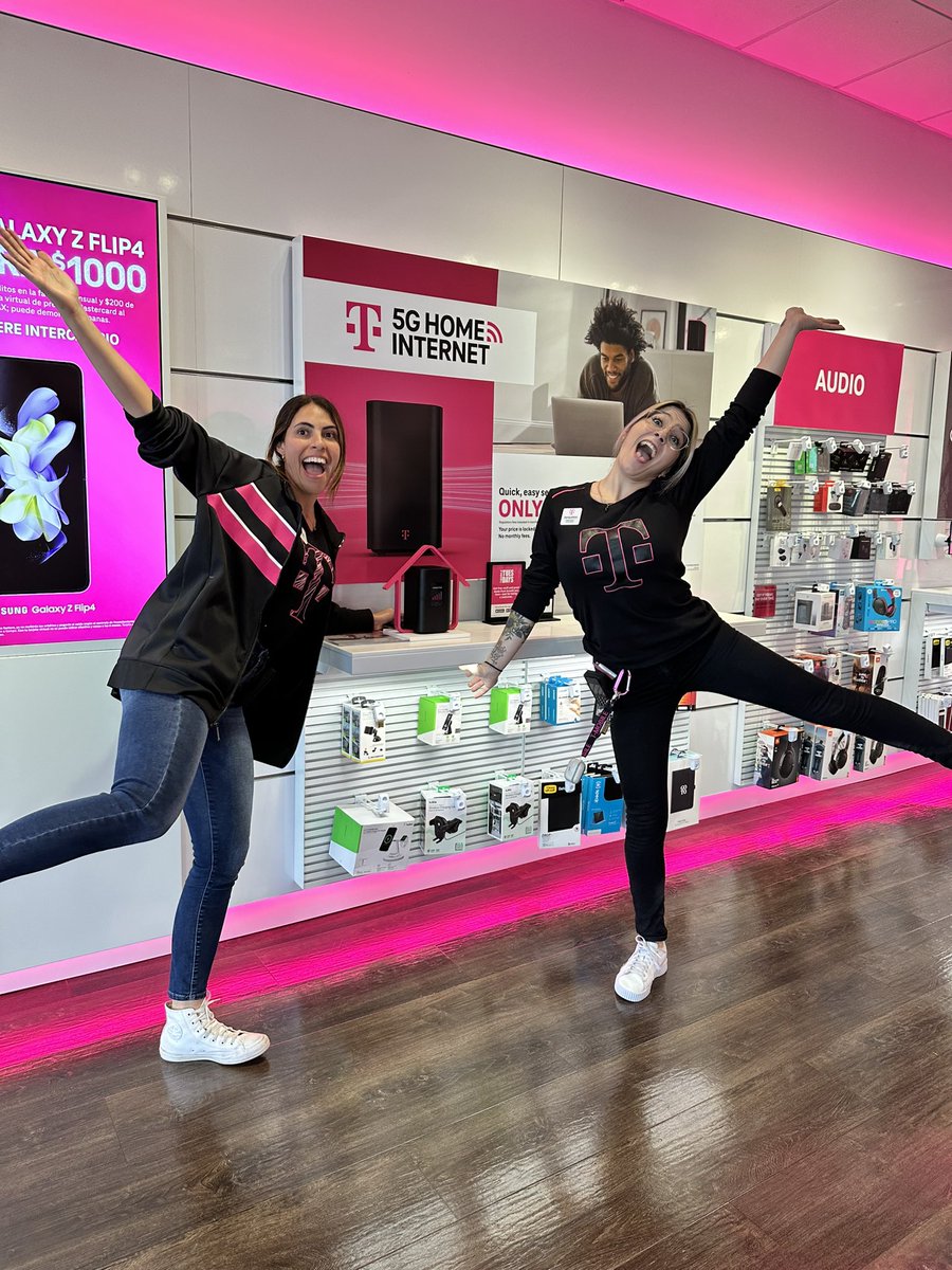 4 back to back Home Internet sales for the Red Road Royals thanks to these amazing experts!!! 💪🏻👏🏻🔥Making the most of the last day of the month!!!