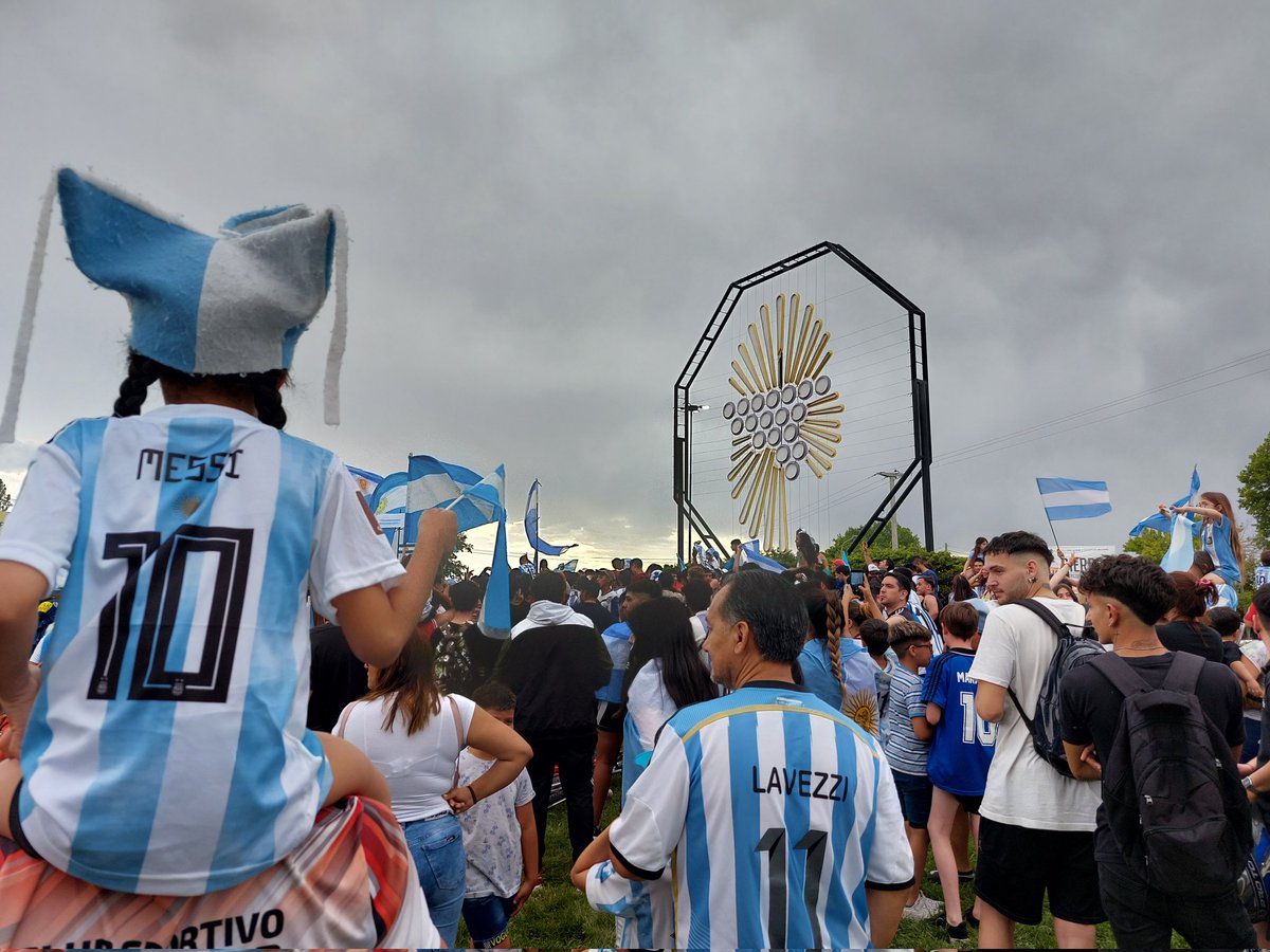 munisanrafael's tweet photo. Muchachos...ahora nos volvimo' a ilusionar ❤️🇦🇷

#SanRafaelEsMundial https://t.co/aZavicohF1