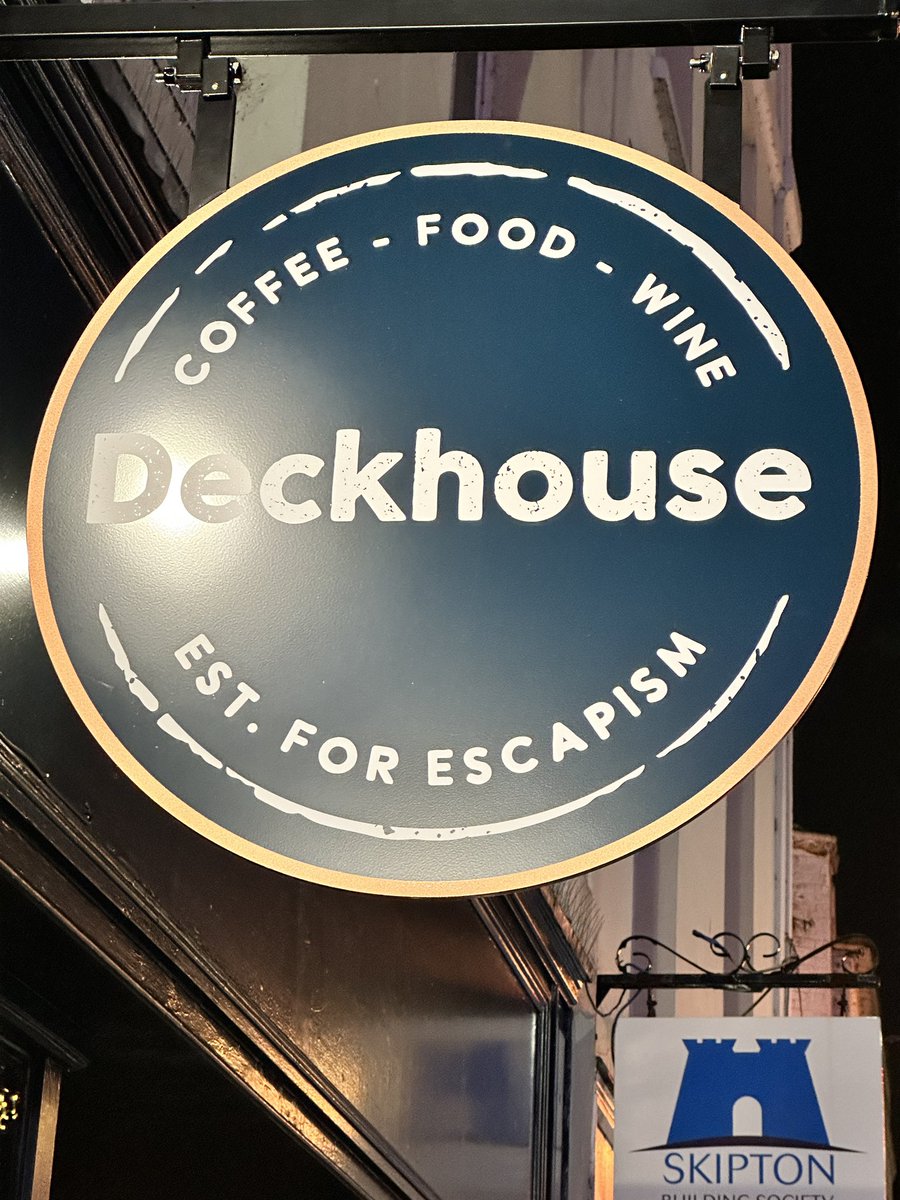 CraigStoneUK's tweet photo. Had a great night at #Deckhouse in #Taunton. 

Fabulous cocktails and the food was absolutely delicious.  The Vegan Chocolate Brownie was probably the best I’ve ever tasted. 

Strongly recommend.  ⭐️⭐️⭐️⭐️⭐️ https://t.co/e6du5PY6Kp