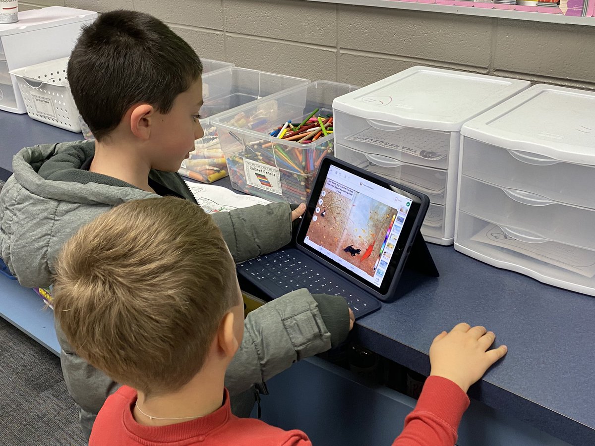 MrsCappelenKCSD's tweet photo. We are having so much fun writing the narrative story to go along with this wordless picture book! ✏️❤️ https://t.co/ZeyxAq8BSn