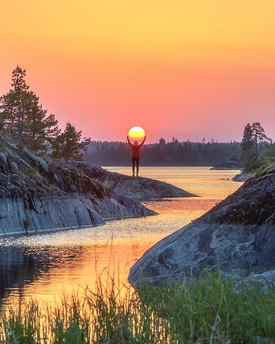 Pashenichev's tweet photo. 🙌🏻 The mistress of the heavenly body.
#NFTs #fanart #landscape #nature #sunset #NFTCommunity #canon #NaturePhotography #NFTCollections #nftphotography #tourism #OneLove #travelphotography #artistsontwitter https://t.co/xwS0zInQbT