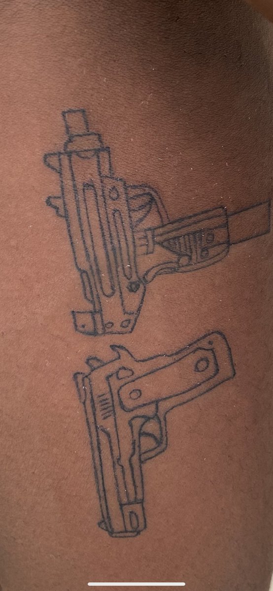 Chigomezgo's tweet image. War baby, but I don’t promote violence 🏃‍♂️