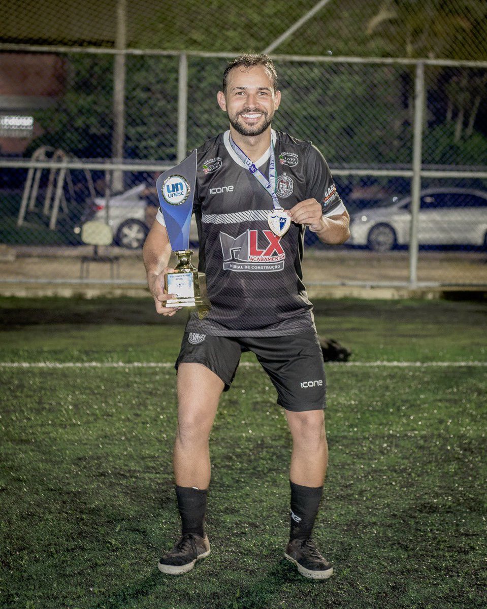 Reynaldo99bn's tweet photo. CAMPEÃO UNESC 22’ 🏆🤪  ESPARTANOS ⚔️🖤❤️ https://t.co/8T8mI0Ponp
