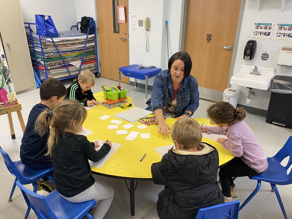 MBaker_RunSun's tweet image. Don’t blink!  Time is fleeting, and these pre-K and Headstart students already look like kindergartners! @eastfieldglobal @MCSHeadStart @NCPreK @brian_t_oliver #SomethingGreat