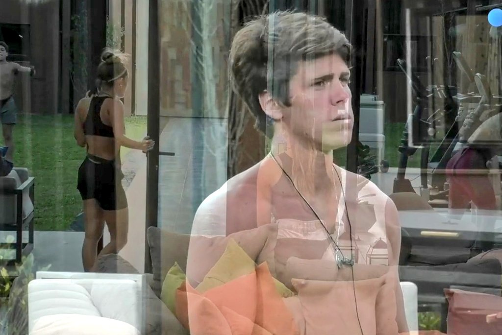 friida_e's tweet photo. Que fueron esas tomas?? 🤤🤤🤤
#gh2022 https://t.co/xOvmo3I2hW