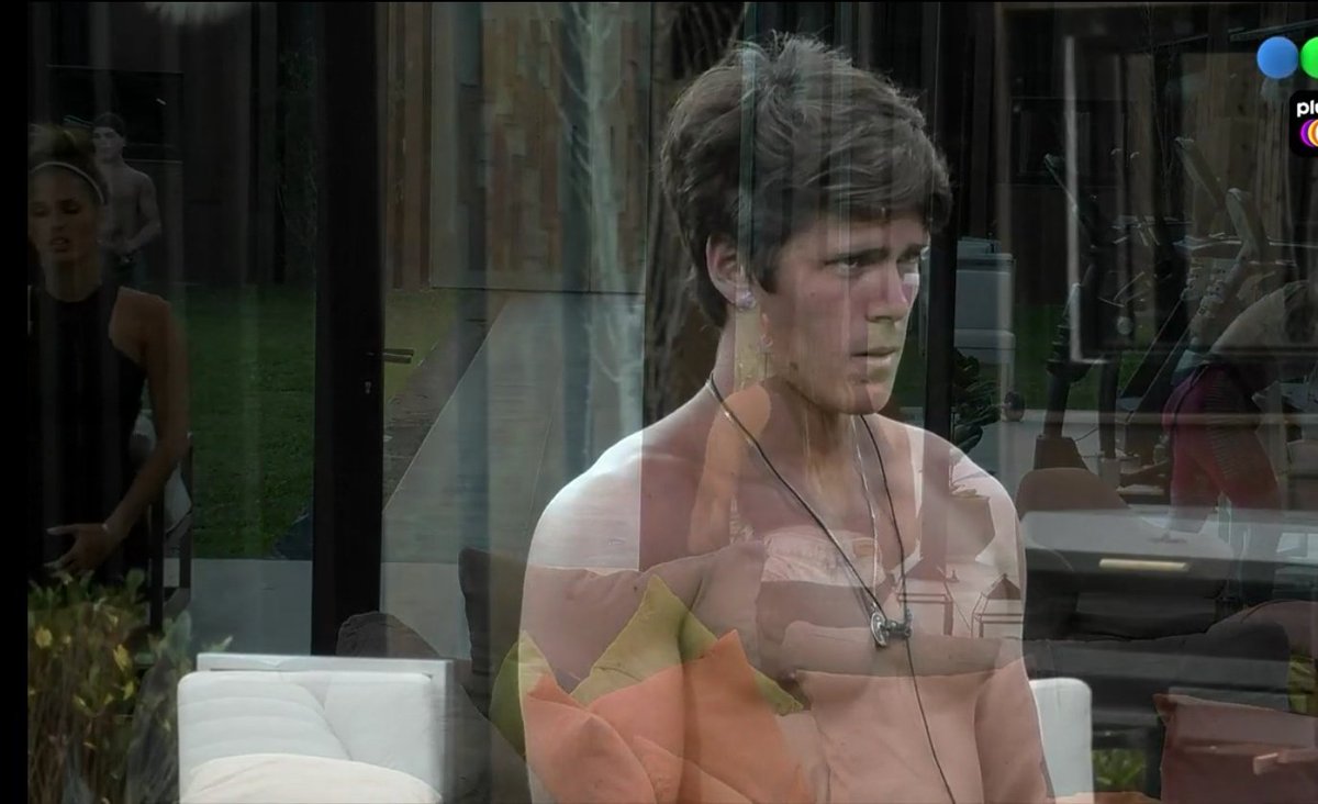 friida_e's tweet photo. Que fueron esas tomas?? 🤤🤤🤤
#gh2022 https://t.co/xOvmo3I2hW