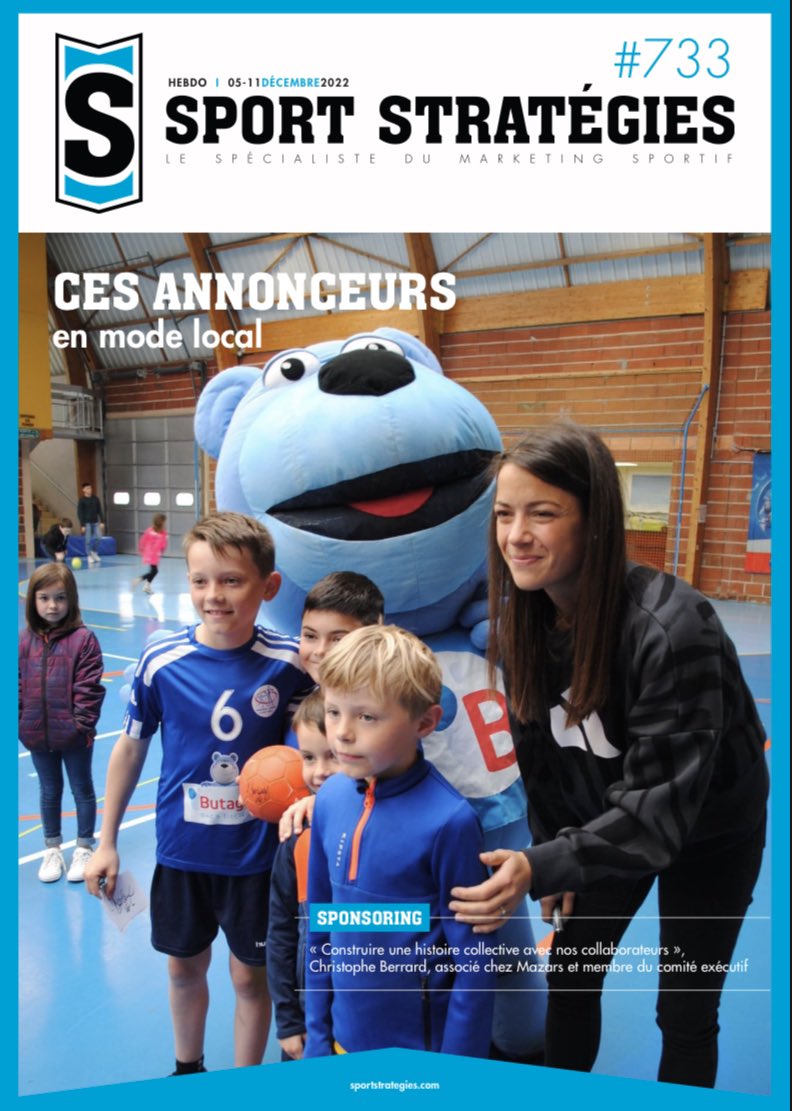 La Une avec <a href="/CleoDarleux/">Cléopatre darleux</a> forcément, ça a d’la gueule ! Le prochain numéro de <a href="/SportStrategies/">Sport Stratégies</a> est dans la boîte 📦🤘🏻