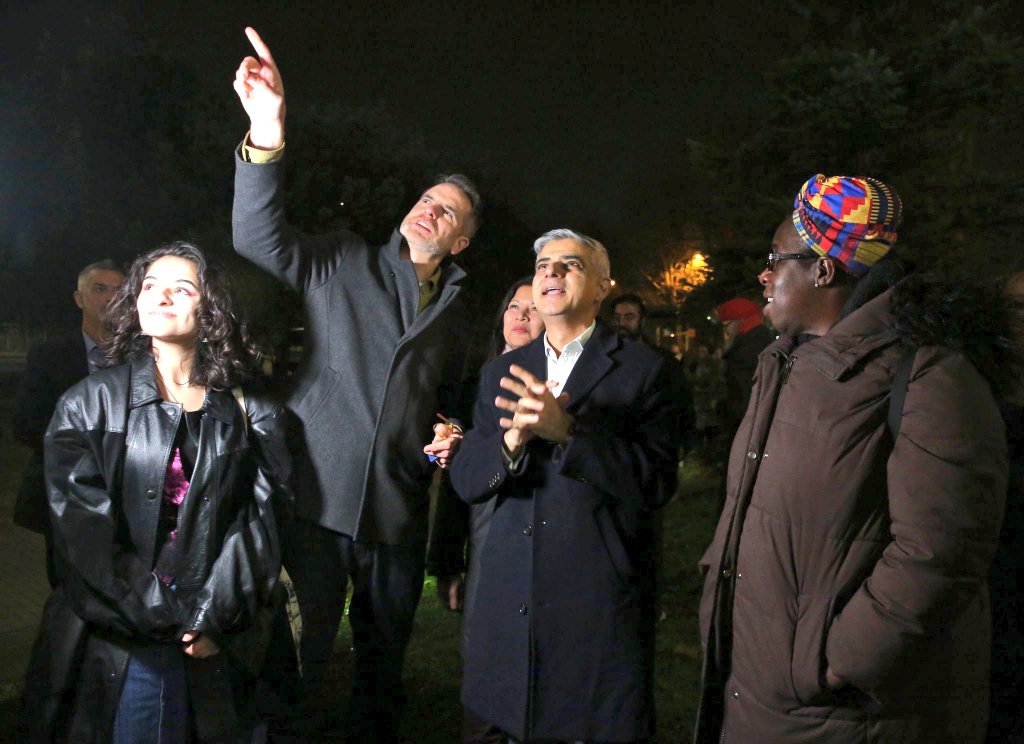 Sadiq Khan tweet media