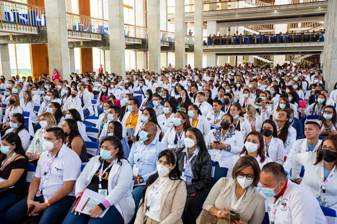 Gabrielasjr's tweet photo. Hoy finalizó la Jornada Científica de Salud 2022, con la fuerza y el compromiso del personal de médicos, especialistas y estudiantes avanzamos en el fortalecimiento de la política del sistema de salud nacional  #CienciaParaLaVIda https://t.co/6pRyqX8voD