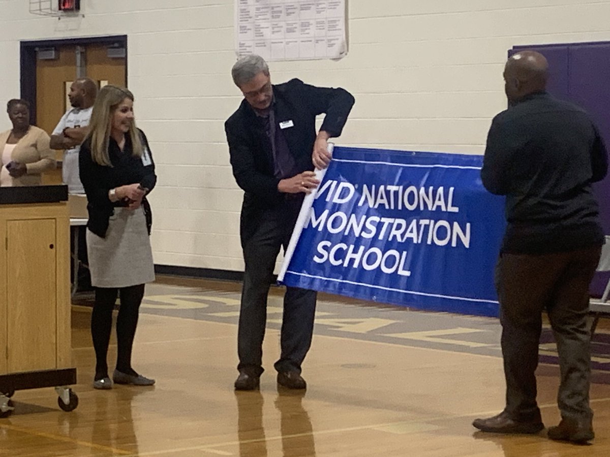 SanLee Middle School tweet media