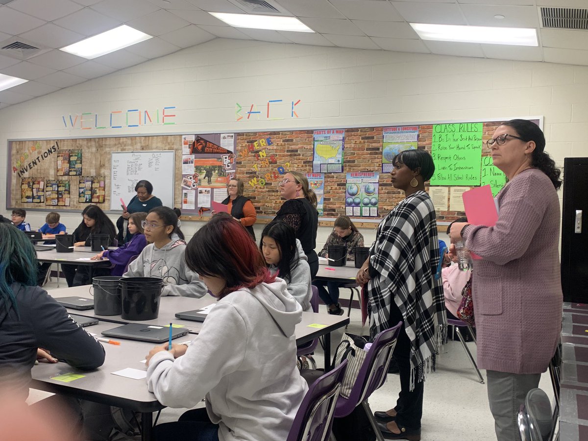 SanLee Middle School tweet media