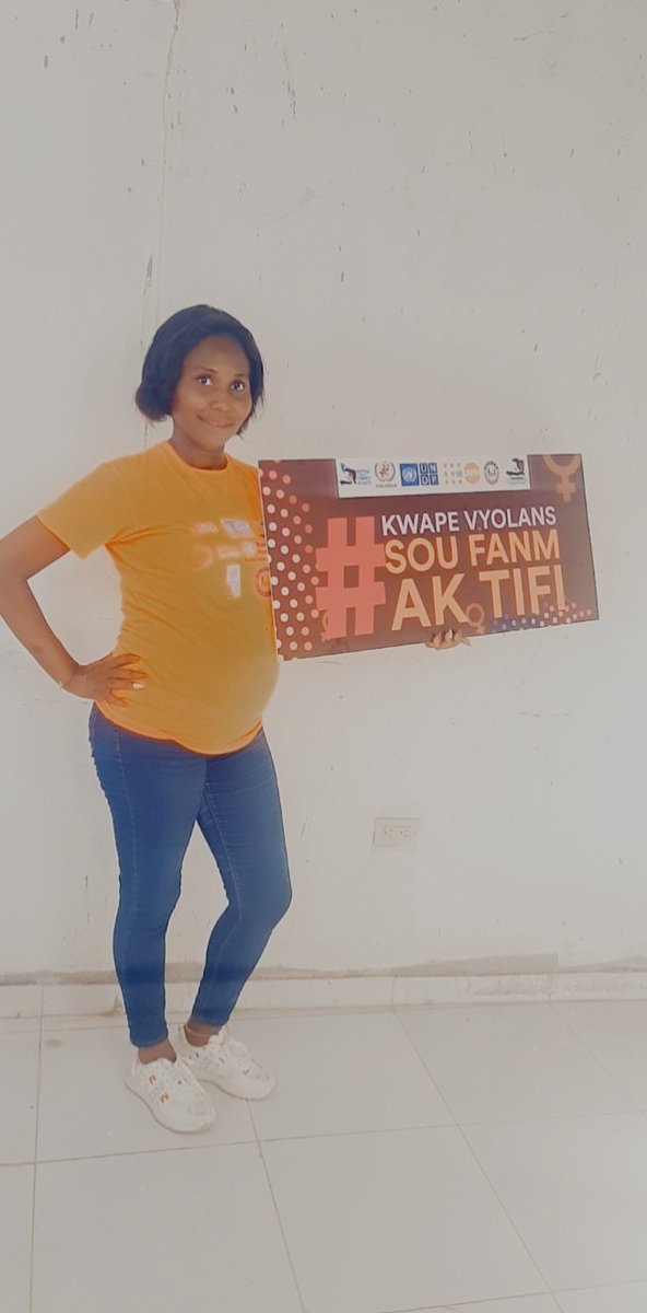 RefugeRef's tweet photo. Ann kite yon mond san #vyolans pou pitit mw an
#16Jours,#VBG, #endingviolence #KwapeVyolansSouFanmAkTifi , #WithHer ,
@UNICEFHaiti,@USEmbassyHaiti ,@moualachristia1,@undphaiti ,@UNFPAHaiti,@OnusidaHaiti ,@ONUFemmes, @UEdelegationht, @ONU_fr , @GlobalSpotlight ,@fedofedh ,#fosref https://t.co/jLT4HhvjOa