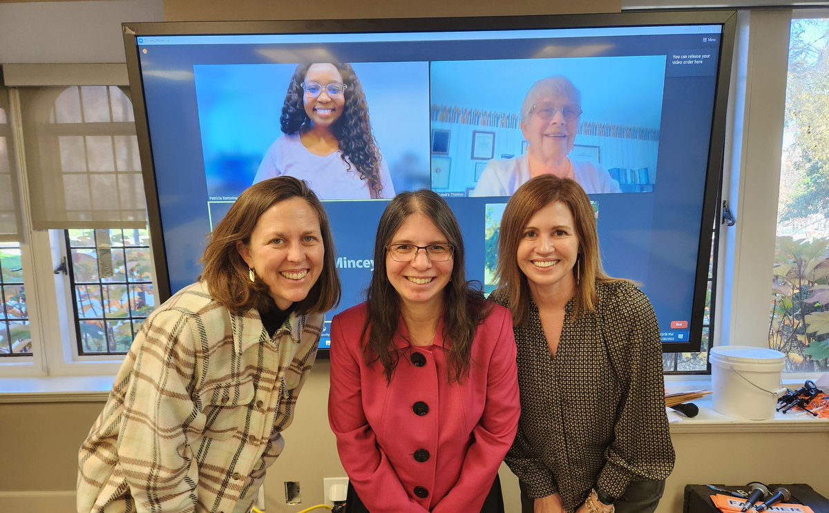 MaryLHeld's tweet photo. Congratulations, Dr. Shannon Cain on your dissertation defense! #utkcsw #socialworkrocks https://t.co/2VHpvUnNiy