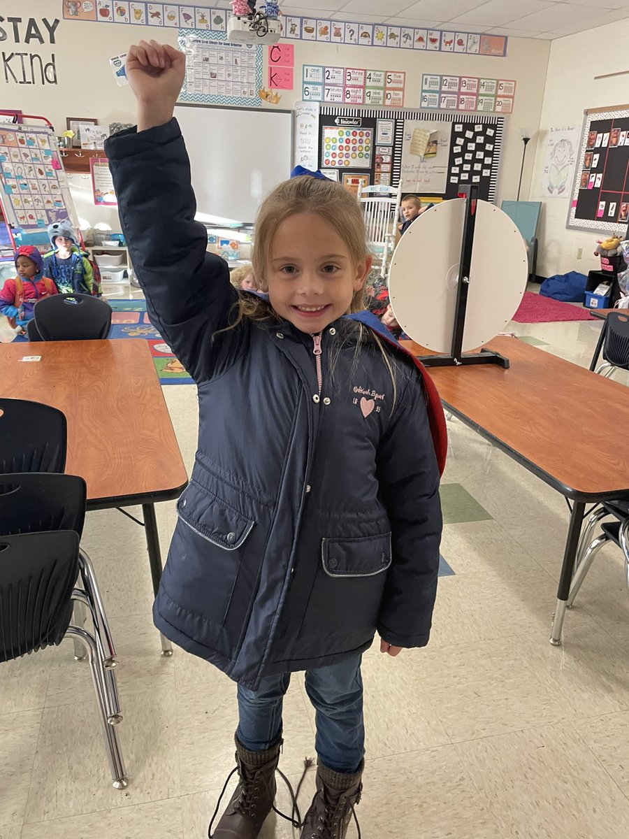 LVEADAMS's tweet photo. Two new super readers this week!!!  So proud of these two for using their reading super powers to help them read!!  #LVEbelongs https://t.co/5bExio8KeY