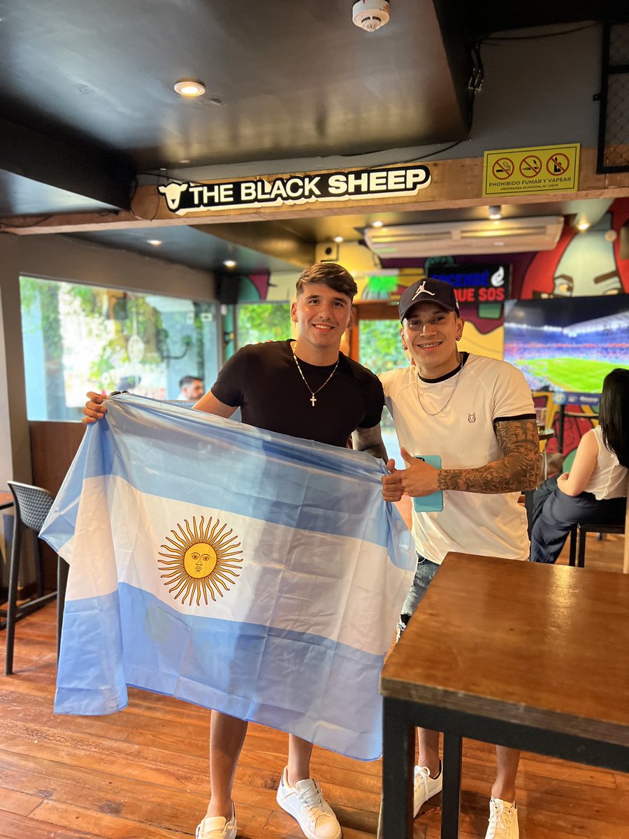 alexis_coroo's tweet photo. Todos con @Ieomessiok y @Argentina 🇦🇷 https://t.co/6GJE6bHupE