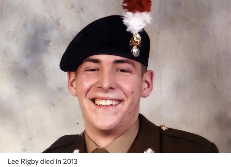 JamesBurdass's tweet photo. @MayorofLondon @EllaRobertaFdn I invite the Mayor of London to come to Woolwich and join me at in also paying respect to fallen fusilier Lee Rigby, a victim of knife crime. Will he invest £10,000 in a further permanent memorial to Lee, who was killed in the most shocking of circumstances? 2/2 https://t.co/Gtb7AOCcFl