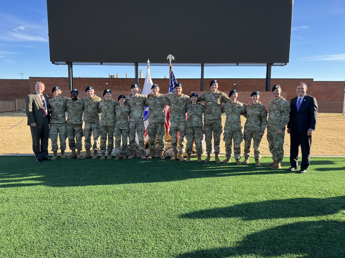 TarletonPrez's tweet photo. Second annual @USArmy Branch Night. I’m super proud of our 12 selfless @TexanCorps for their commitment to our country! #ProudPrez #USA 🇺🇸#ArmyStrong https://t.co/AznblKDUZx