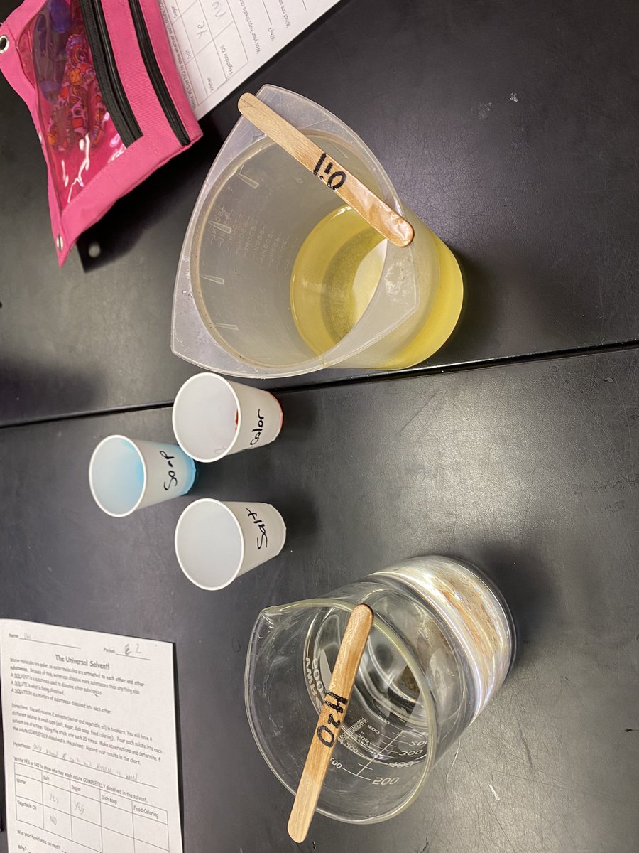 JerryHullTeach's tweet photo. Sixth grade chemists proved that water is the universal solvent by comparing its ability to dissolve substances to vegetable oil. @TaylorMSTigers @FCPS1Science #middleschoolscience #scienceteacher https://t.co/T86uOEs2qA