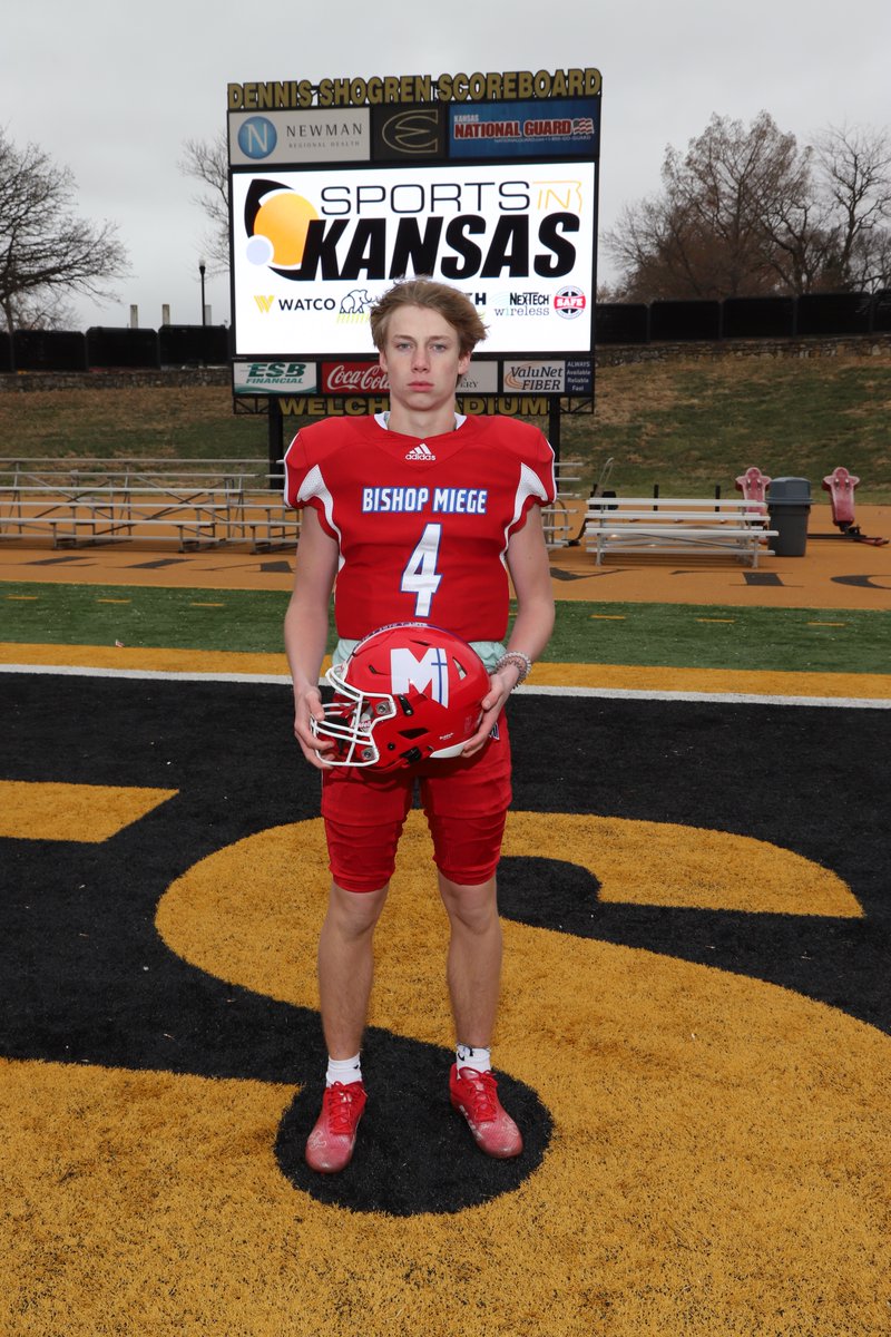 sportsinkansas's tweet photo. 2022 Sports in Kansas Top 11 Selection 

Mac Armstrong, Bishop Miege, QB

In 2022: passed for 3,865 yards and 39 TD/6 INT. 256-359 (73.8% completion rate.) Averaged 297.3 ypg - Led the Stags to the class 4A state title. 

Also played on 2022 state championship basketball team. https://t.co/W8SY2ahsDu