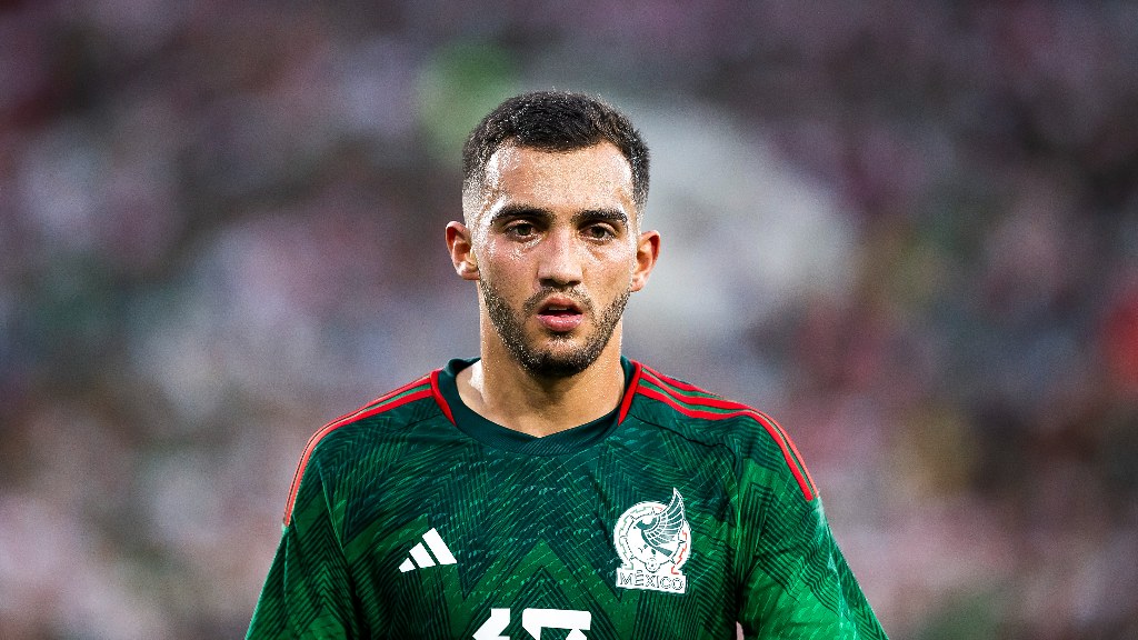 jorgezavalza's tweet photo. Lo único que valió la pena de esta pésima #SeleccionMexicana fue Luis Chavez, no te merecías esto krnal, ni Alexis Vega que me dejó a deber... https://t.co/VHCZoZHtwe