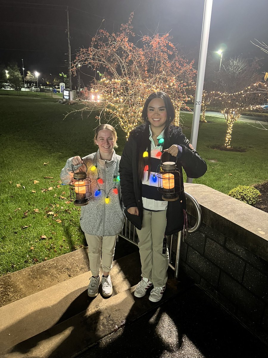 FranReed14's tweet photo. Holiday Admitted Student event with Lantern tours! @NUAdmiss @NeumannUniv https://t.co/FvmHZuyPbb