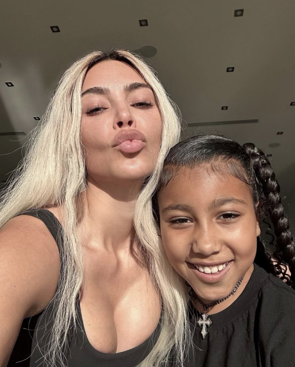 Kim Kardashian tweet media