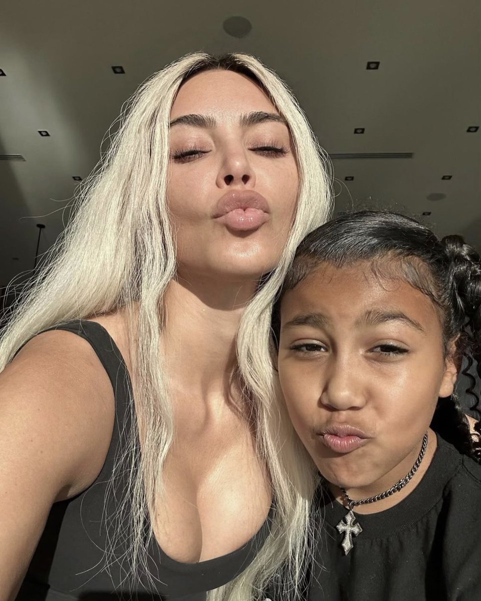 Kim Kardashian tweet media